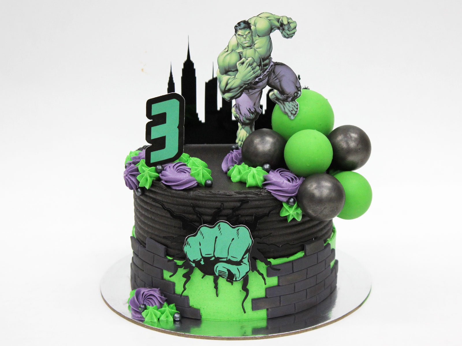 Hulk Birthday Cake/ Superhero cake / Birthday cake, Food & Drinks, Homemade  Bakes on Carousell